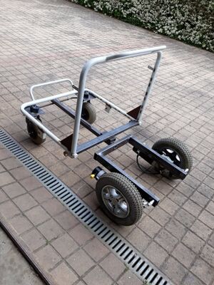 DD Mobile Chassis pivot.jpg