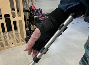 Orthese malvoyant.jpeg