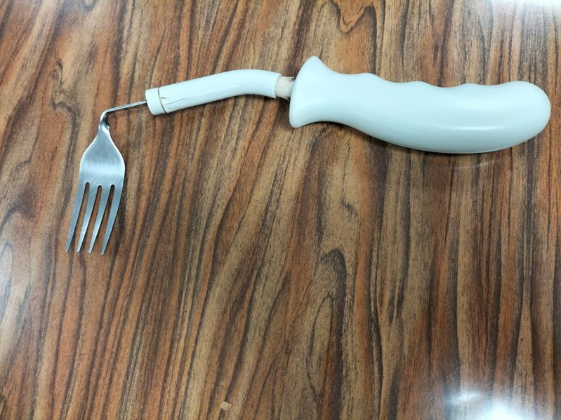 Fichier:Couverts adaptés 2 P.jpg