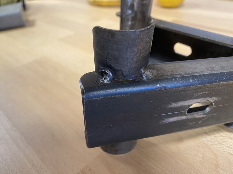 Fichier:Photo Attache Fauteuil.jpeg